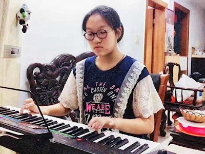 张静怡同学随笔感悟《新已来  旧仍在》